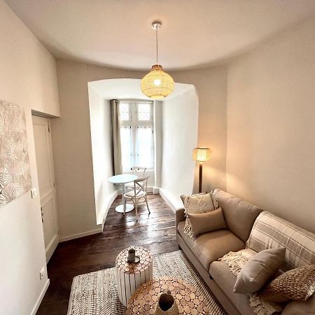 Les Suites De La Tour D'Embas Vitré Екстериор снимка