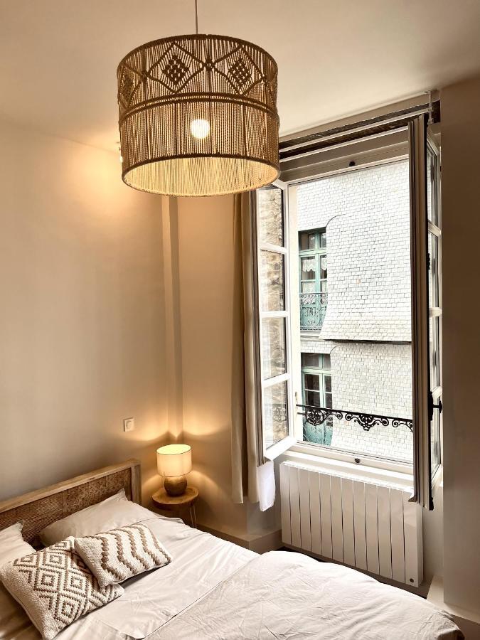 Les Suites De La Tour D'Embas Vitré Екстериор снимка